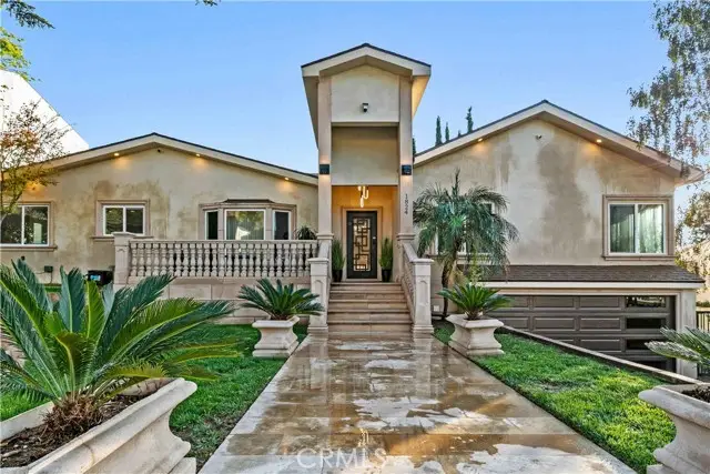 1824 Crestmont Court, Glendale, CA 91208 - Image #2