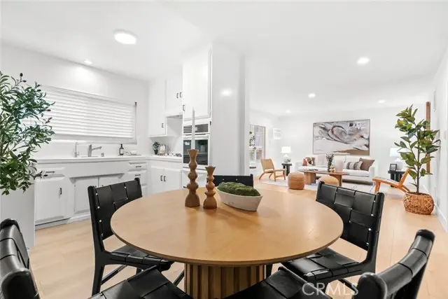 587 South St #18, Glendale, CA 91202 - Image #2