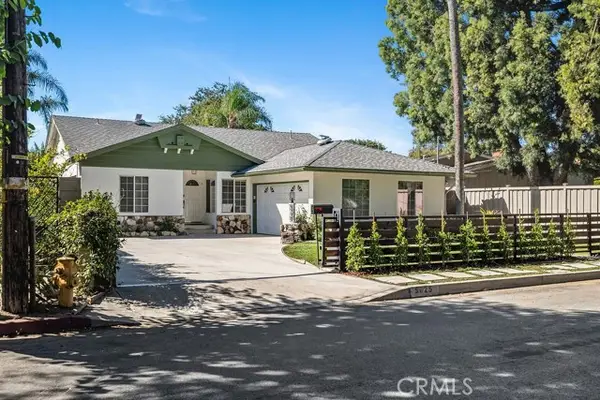 5725 Rhodes Avenue, Valley Village, CA 91607