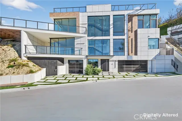 4016 Oakfield Dr, Sherman Oaks, CA 91423 - Image #1