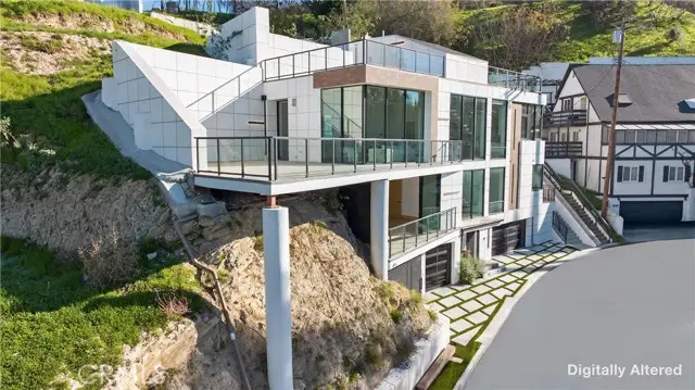 4016 Oakfield Dr, Sherman Oaks, CA 91423 - Image #3