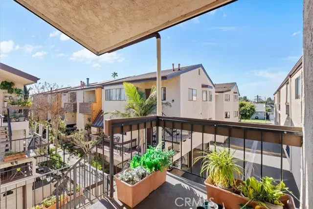 320 Mchenry Road #23, Glendale, CA 91206 - Image #3