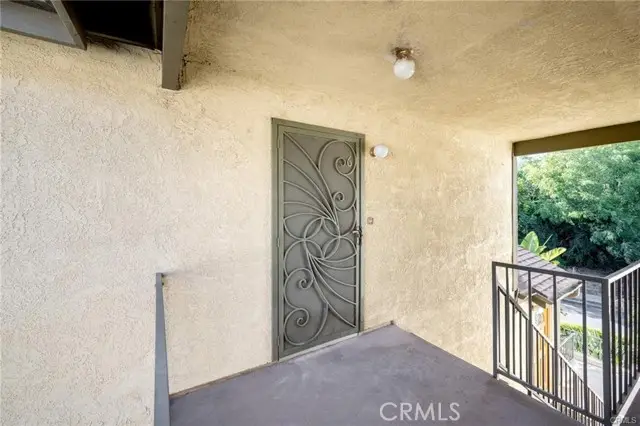 3022 Valle Vista #6, Los Angeles, CA 90065 - Image #2