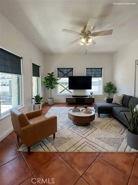 2121 James M Wood Boulevard #224, Los Angeles, CA 90006 - Image #2