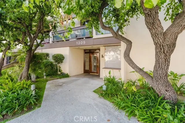 1305 N Columbus Avenue #204, Glendale, CA 91202 - #1