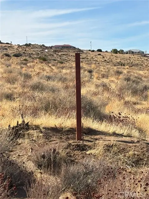 21 Luna Mountain Road, Apple Valley, CA 92308 - Image #2