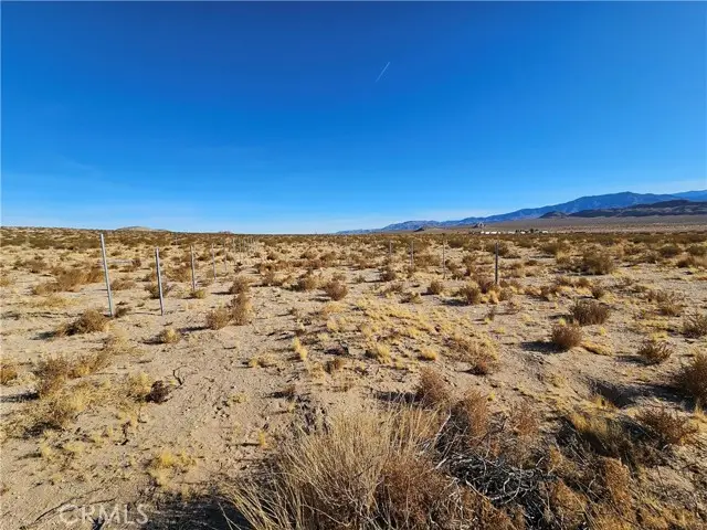 400 East End Road, Lucerne Valley, CA 92356 - #3