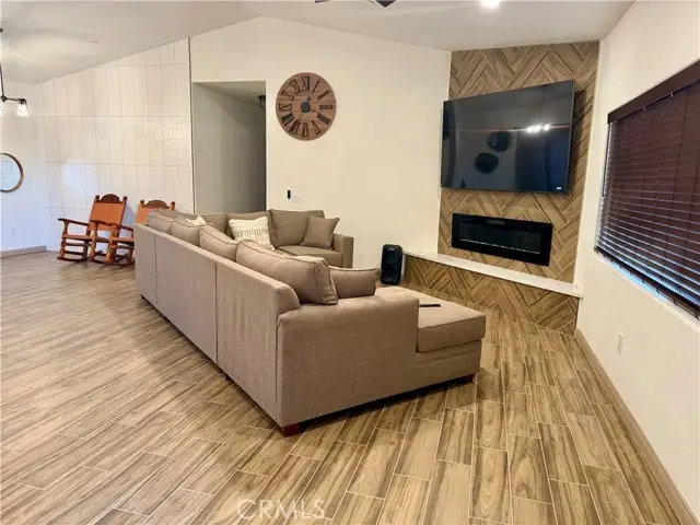 7164 Kingsley Avenue, Hesperia, CA 92345 - Image #2