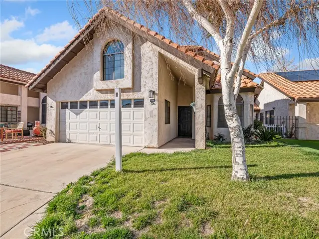 19246 Pine Way, Apple Valley, CA 92308 - Image #1