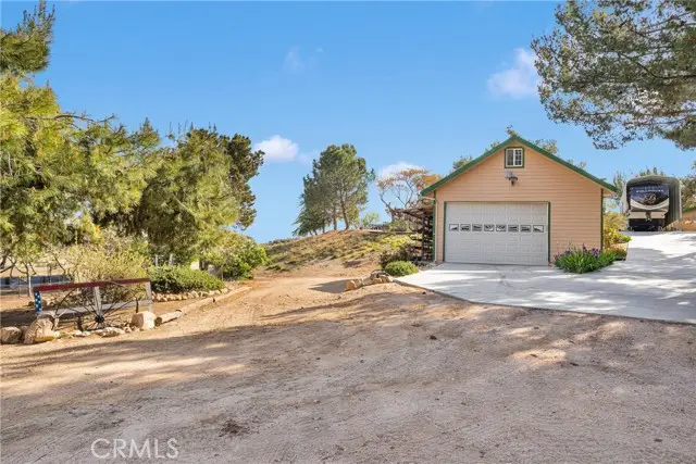 13633 Summit Valley Road, Hesperia, CA 92345 - Image #2