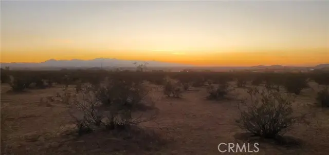 5 Laguna Seca Drive, Apple Valley, CA 92307 - #3