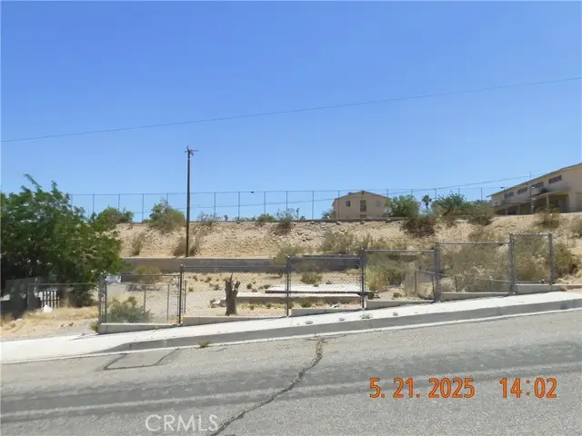 524 Pioneer Street, Barstow, CA 92311 - #2