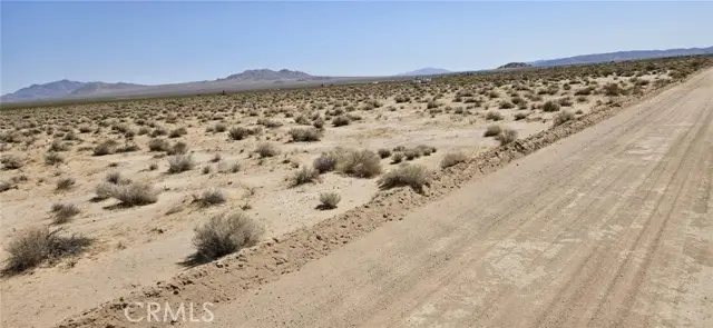 800 Smoke Bush Road, Lucerne Valley, CA 92356 - Image #2