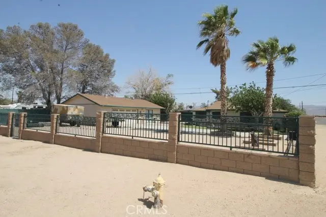 38103 Dividing Line Street, Yermo, CA 92398 - Image #2