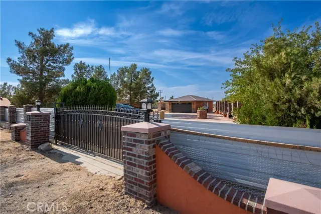 14221 Tumbleweed Road, Phelan, CA 92371 - Image #2