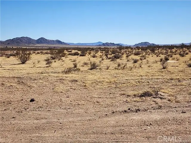 400 Cascadian Ave, Lucerne Valley, CA 92356 - Image #1