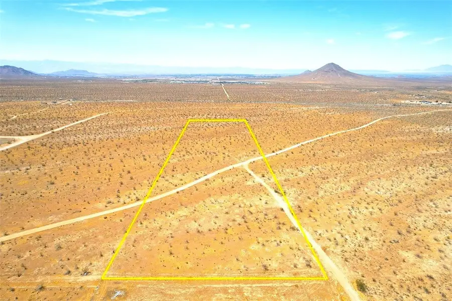 25 Dachshund Avenue, Apple Valley, CA 92307 - Image #2