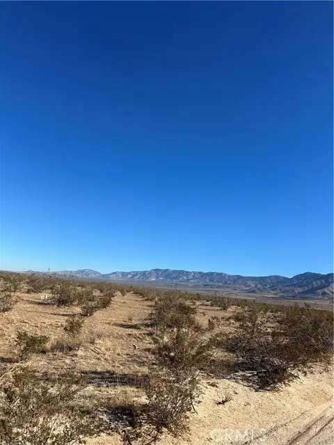 11 Canyon View Road, Apple Valley, CA 92308 - Image #2