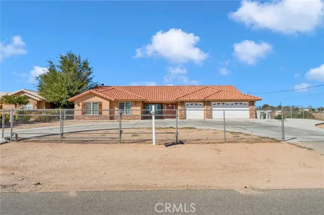 11158 Pinon, Hesperia, CA 92345 - Image #2
