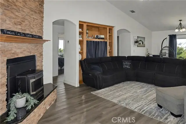 30788 Buenos Aires, Lucerne Valley, CA 92356 - Image #2