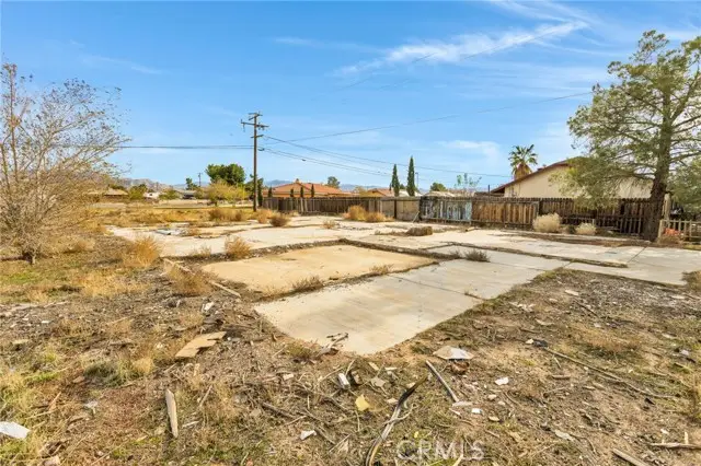 16693 Navajo, Apple Valley, CA 92307 - #3