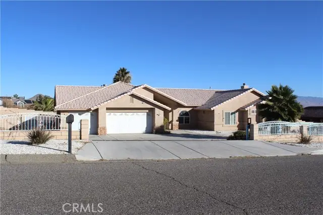 16263 Chiwi Road, Apple Valley, CA 92307 - #2