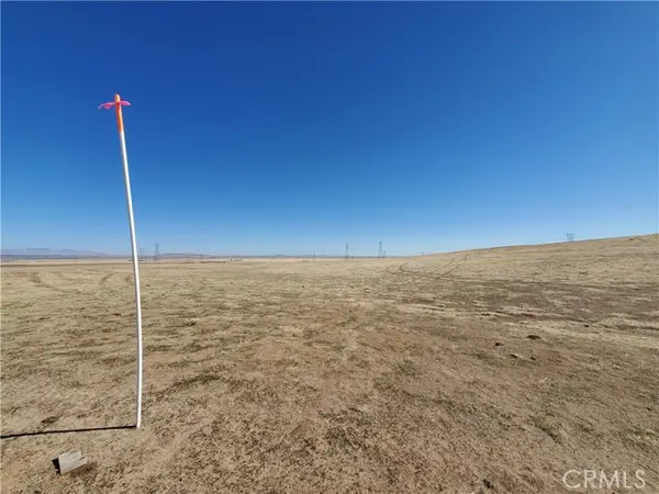 2 Ave E4 Avenue, Lancaster, CA 93536