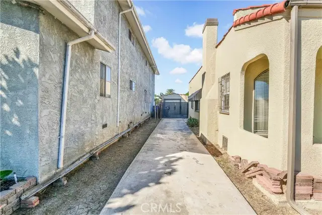 8753 Dalton Avenue, Los Angeles, CA 90047 - Image #3