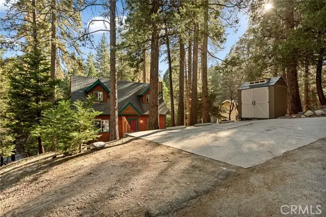 432 Clubhouse Drive, Lake Arrowhead, CA 92352 - Image #1