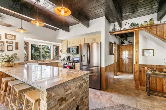 1213 Jungfrau Drive, Crestline, CA 92325 - Image #2