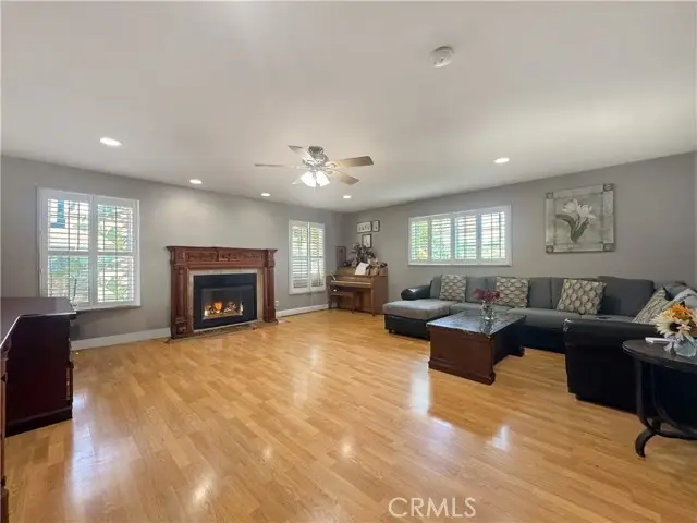 15332 Shasta Lane, Huntington Beach, CA 92647 - Image #3