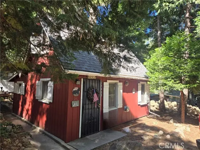 25035 Moon Drive, Crestline, CA 92325 - Image #1