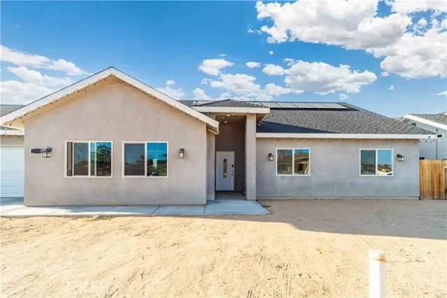 10121 Margery Avenue, California City, CA 93505 - Image #3