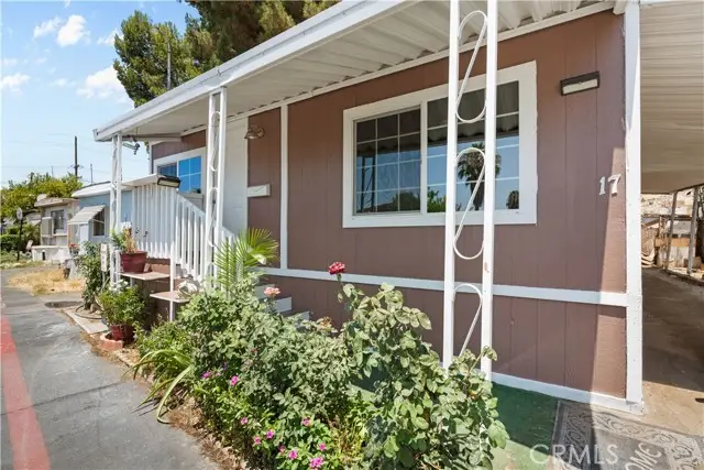 2640 W Rialto Ave Avenue #17, San Bernardino, CA 92410 - Image #3