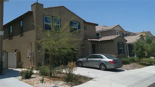 833 Half Moon Avenue, Redlands, CA 92374 - Image #2