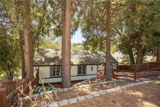 519 S Dart Canyon Road, Crestline, CA 92325 - Image #3