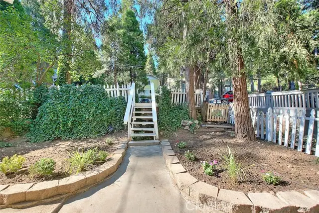 23924 Pioneer Camp Road, Crestline, CA 92325 - Image #3