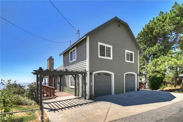 22665 Valley View Drive, Crestline, CA 92325 - Image #3