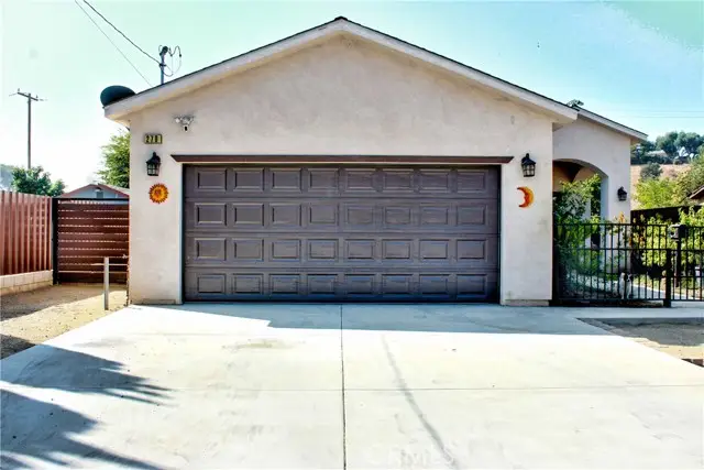 279 W 39th, San Bernardino, CA 92404 - Image #1