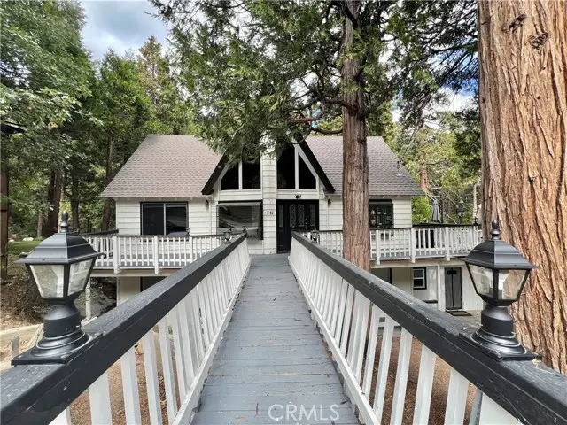 341 Birchwood Drive, Lake Arrowhead, CA 92352 - Image #2