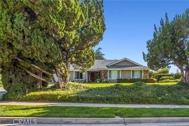 446 E Sunset Drive, Redlands, CA 92373 - Image #2