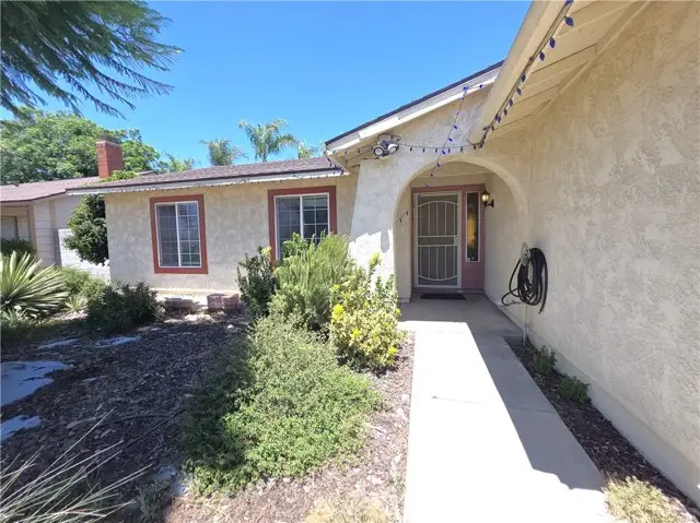 1028 W Woodcrest Street, Bloomington, CA 92316 - Image #2