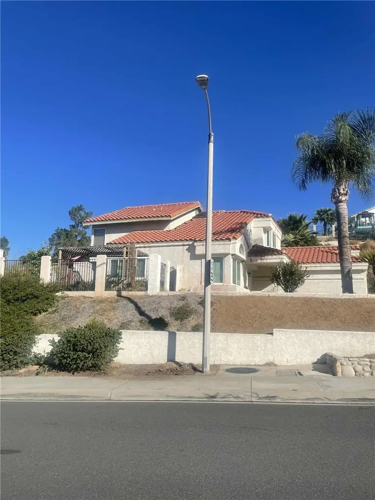 28784 Canyon Oak, Highland, CA 92346 - Image #3