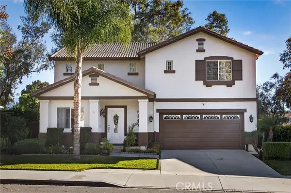 29125 Oak Creek Lane, Highland, CA 92346