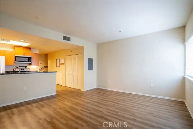 2864 Sunset Place #205, Los Angeles, CA 90005 - Image #3