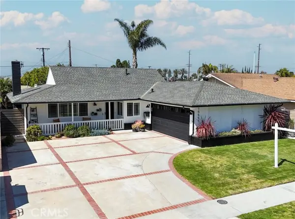 15551 Aulnay Lane, Huntington Beach, CA 92647