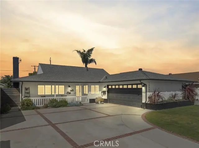 15551 Aulnay Lane, Huntington Beach, CA 92647 - #2