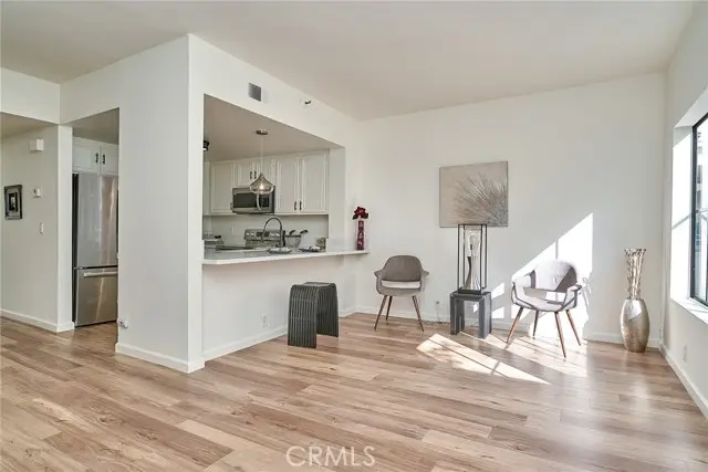 720 W 4th #305, Long Beach, CA 90802 - #1