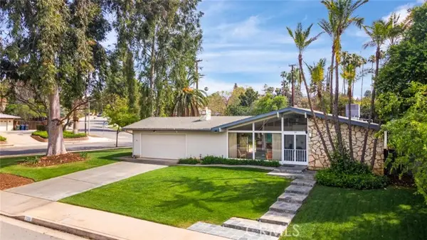 130 Sunridge Way, Redlands, CA 92373