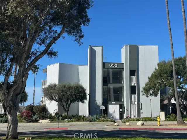 650 The Village #106, Redondo Beach, CA 90277 - Image #1